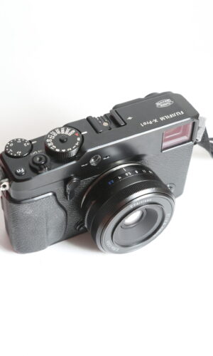 Fujifilm X-Pro 1 + Lente TTArtisans 27mm