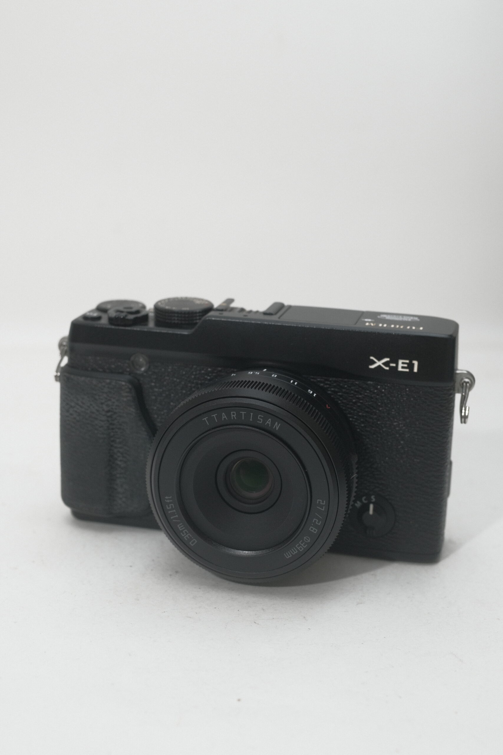 Fujifilm X-E1 + Lente TTArtisan 27mm