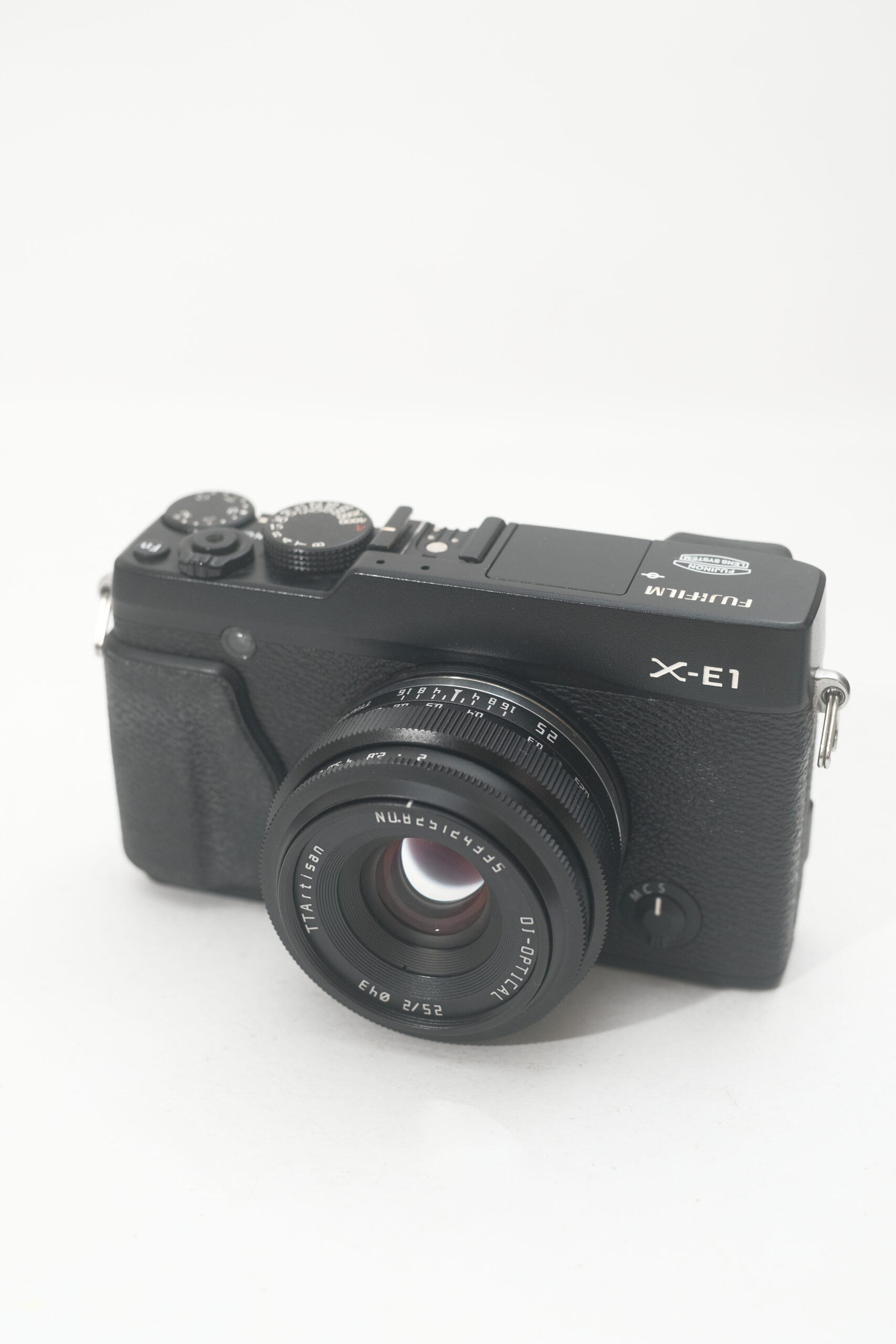 Fujifilm X-E1 + Lente TTArtisan 25mm